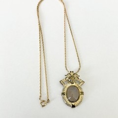 Vintage Opaline Glass Cabochon Aries Ram Pendant Gold Tone Necklace 24″