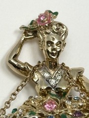 Vintage Coro Pegasus Flower Girl Seller Brooch W/ Rhinestones