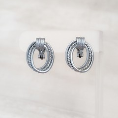 Vintage Clip On Earrings Stylish Matte Silver Tone Overlapping Ovals 1″