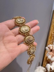 Vintage Cameo Portrait Bracelet Retro Gold Color Hollow Charm Bangle for Women