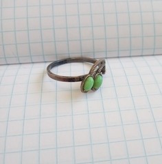 Vintage Ring Green stones Cupronickel Beautiful Women’s Jewelry size 8