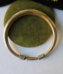 Vintage Boho Solid Brass Etched Bangle Bracelet sz M L 2 3/4″ Diameter