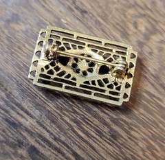 Vintage Gold Tone & Purple Gemstone Intricately Detailed Brooch Pin