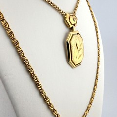 Vintage Gold-Tone Double Chain Necklace With Engraved Floral Pendant 24″ Length