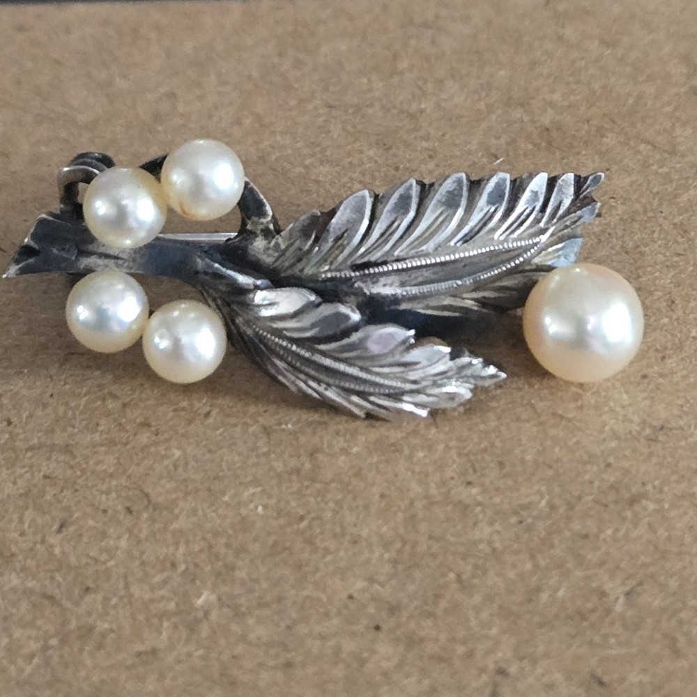 Vtg Japanese Export Sterling Silver Akoya Pearl Leaf Brooch Pin Mikimoto Style