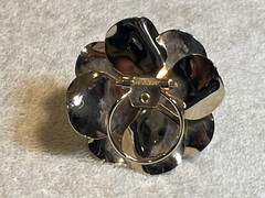 Vintage Jeri Lou Gold Tone Rose Flower Scarf Clip