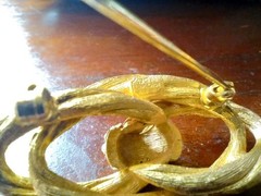 CHRISTIAN DIOR 1974 GERMAN BRUSHED GOLD TONE BROOCH PIN GIFT FOR HER MOM MOTHER