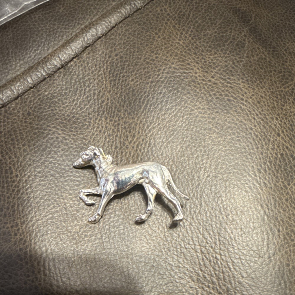 Silver Metal Dog Animal Brooch Pin Unisex Adults No Stone Fashion Jewelry
