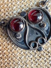 Vintage Taxco Style 925 Sterling Silver Garnet Paisley Cabochon Fringe Necklace