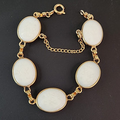 Vintage Scarab Bracelet White Milk Glass Egyptian Revival Oval Gold Tone 6.5″