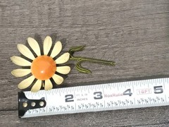 Daisy Flower Metal Rare Curved Petals Creme Orange Enamel Vintage Brooch