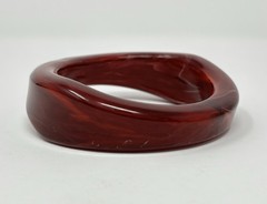 Vintage Chunky Marble Swirl Burgundy Red Asymmetrical Bangle Bracelet 8″ Retro