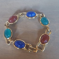 Vintage Trifari Signed Egyptian Revival Scarab Beetle 7.5″ Bracelet