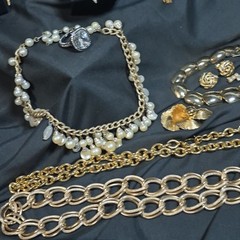 Jewelry Vintage to Modern Costume Mixed Lot Estate Gold Tone