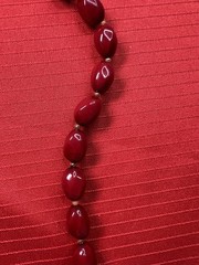 VTG Necklace L:20″ (50 cm) W:0.5″ (12mm) Red Wine Oval Plastic Spring Ring Clasp