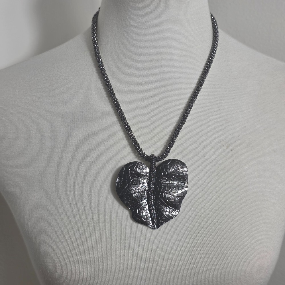 Gunmetal Gray Hammered Metal Heart-Shaped Leaf Pendant Necklace