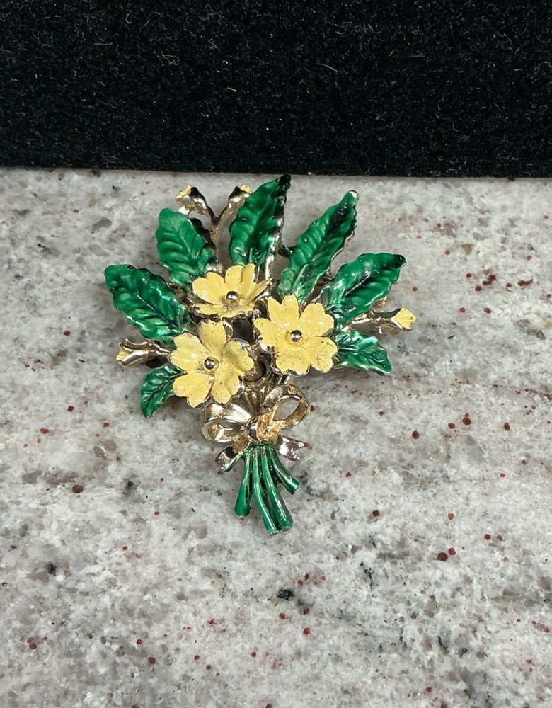 VINTAGE SINGED EXQUISITE ENAMEL PRIMROSE FLOWER BROOCH/PIN BIRTHDAY MONTH SERIES