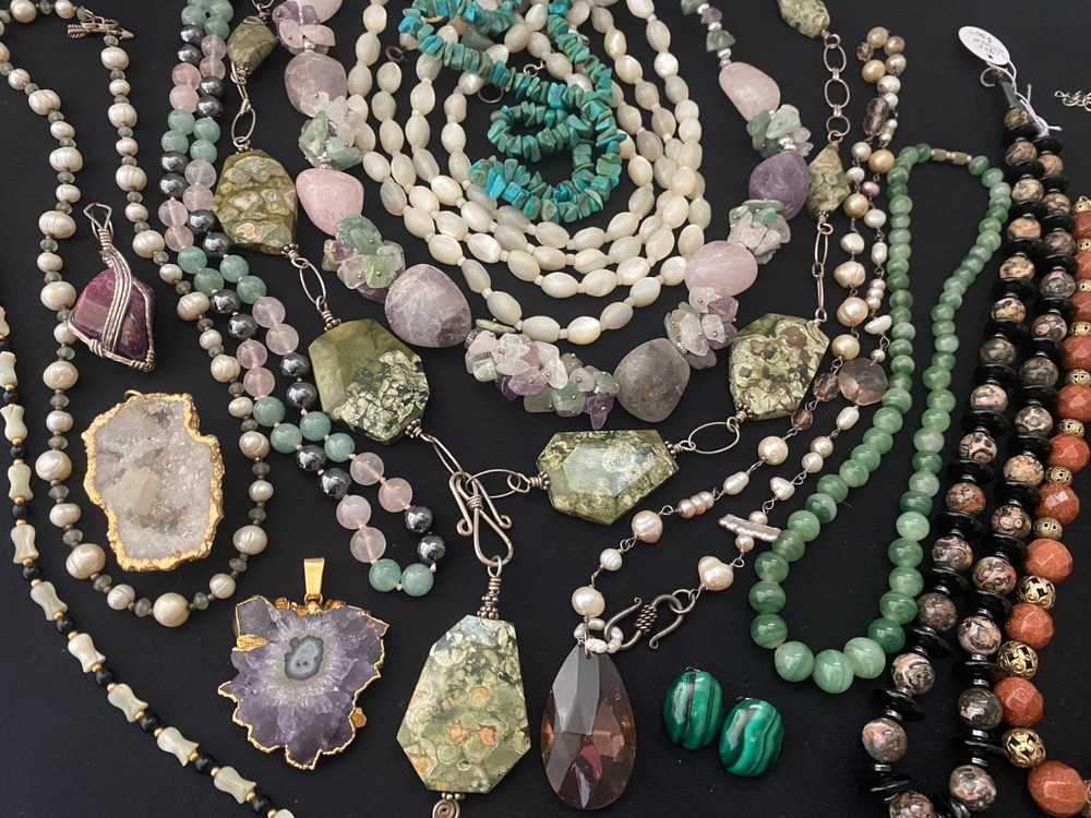 Lot 15 Vintage Semi-Precious Gemstone Jewelry Malachite Turquoise Jade Quartz