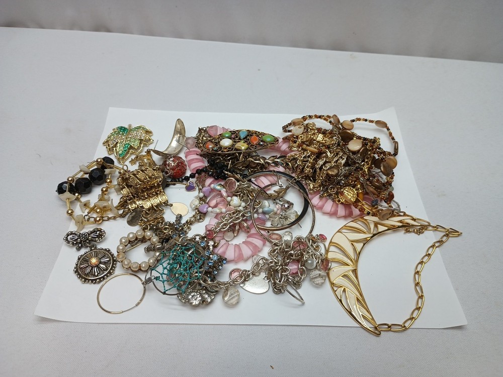 1 Lb REDESIGN/CRAFT FASHION/COSTUME JEWELRY LOT