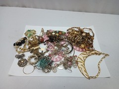 1 Lb REDESIGN/CRAFT FASHION/COSTUME JEWELRY LOT