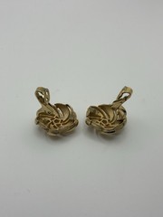 Crown Trifari Round Gold Tone Swirl/Flower Clip On Earrings Vintage