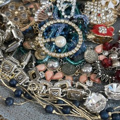 Junk Jewelry Crafting Lot Blingy Sparkling Rhinestones Junk Drawer 1lb