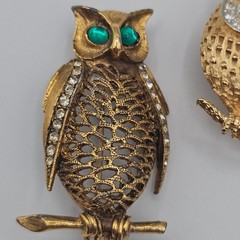 2pc Vtg Owl Brooches Gold Tone Rhinestone Figural Animal Nature Wise Forest Pins